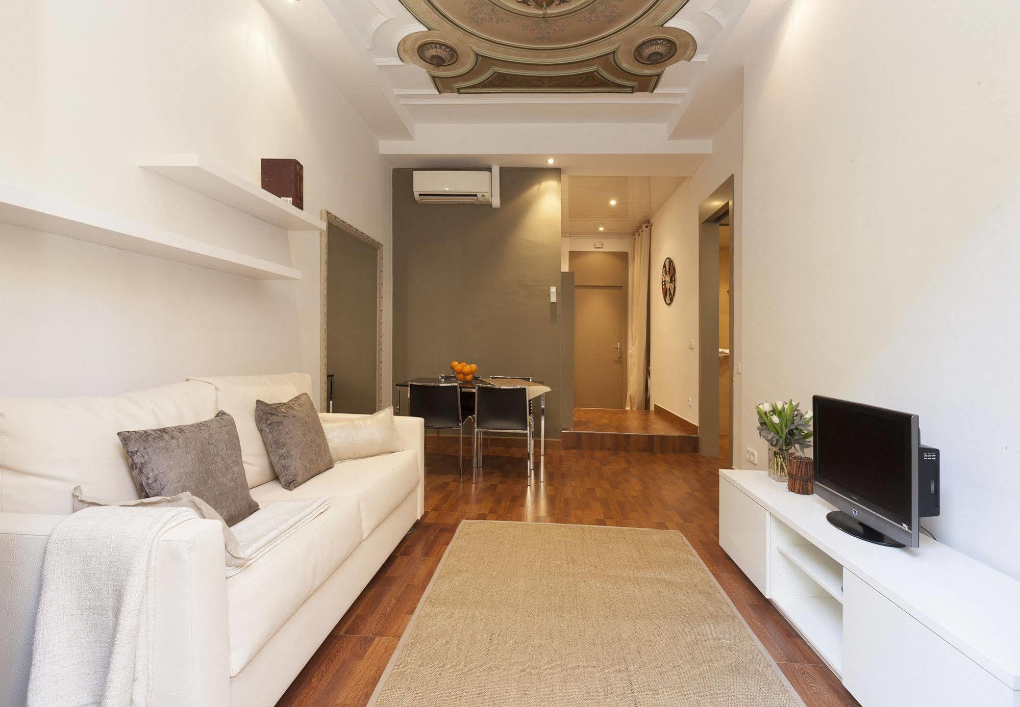 Easy Sleep Gaudi Terrace Apartment Барселона Екстериор снимка