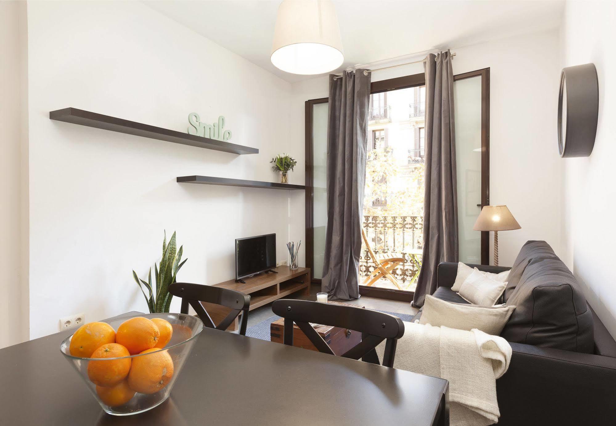 Easy Sleep Gaudi Terrace Apartment Барселона Екстериор снимка