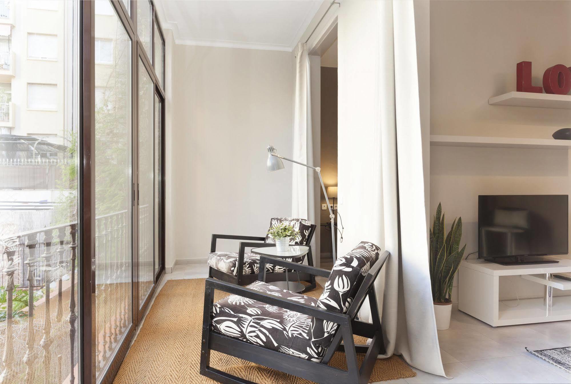 Easy Sleep Gaudi Terrace Apartment Барселона Екстериор снимка