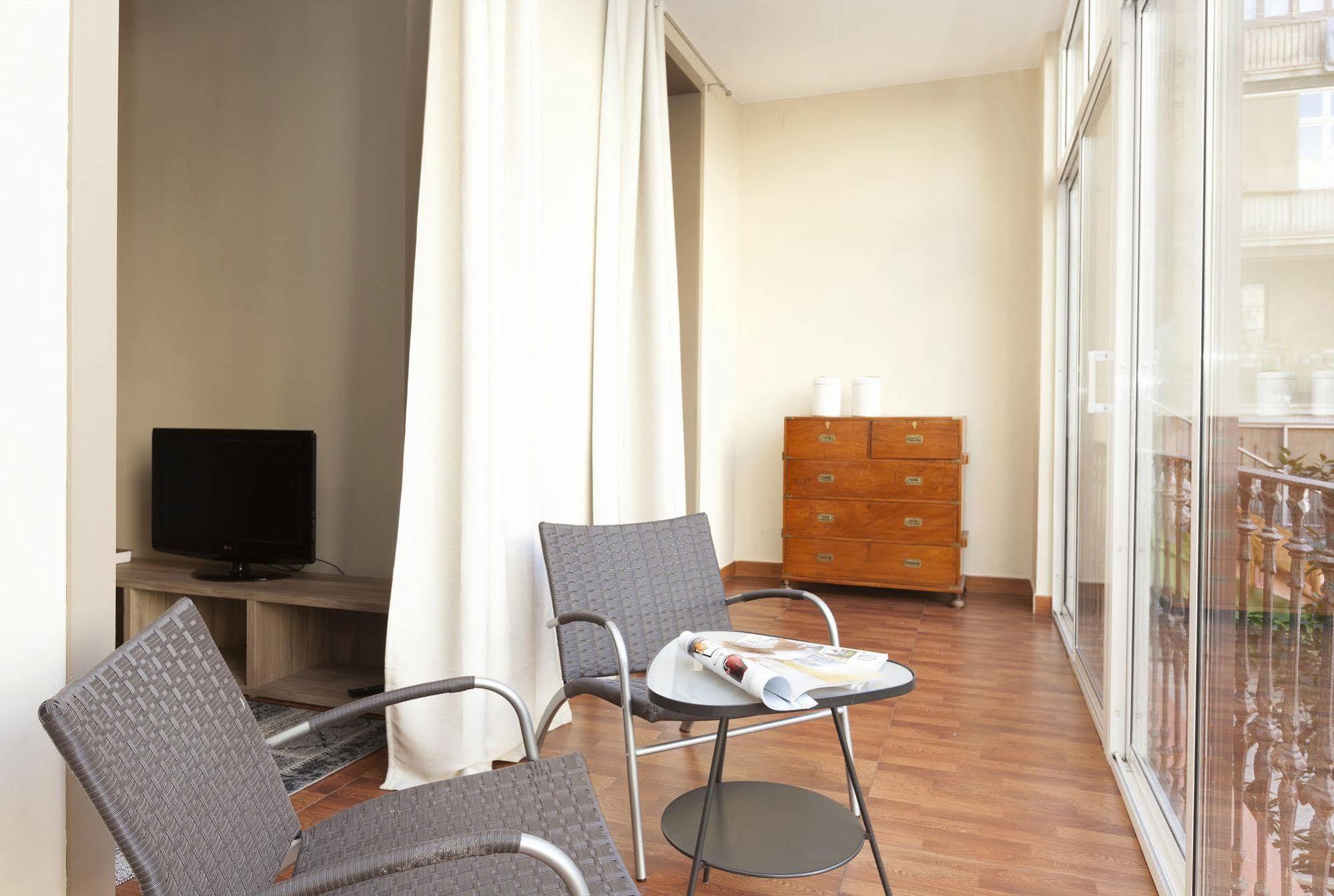 Easy Sleep Gaudi Terrace Apartment Барселона Екстериор снимка