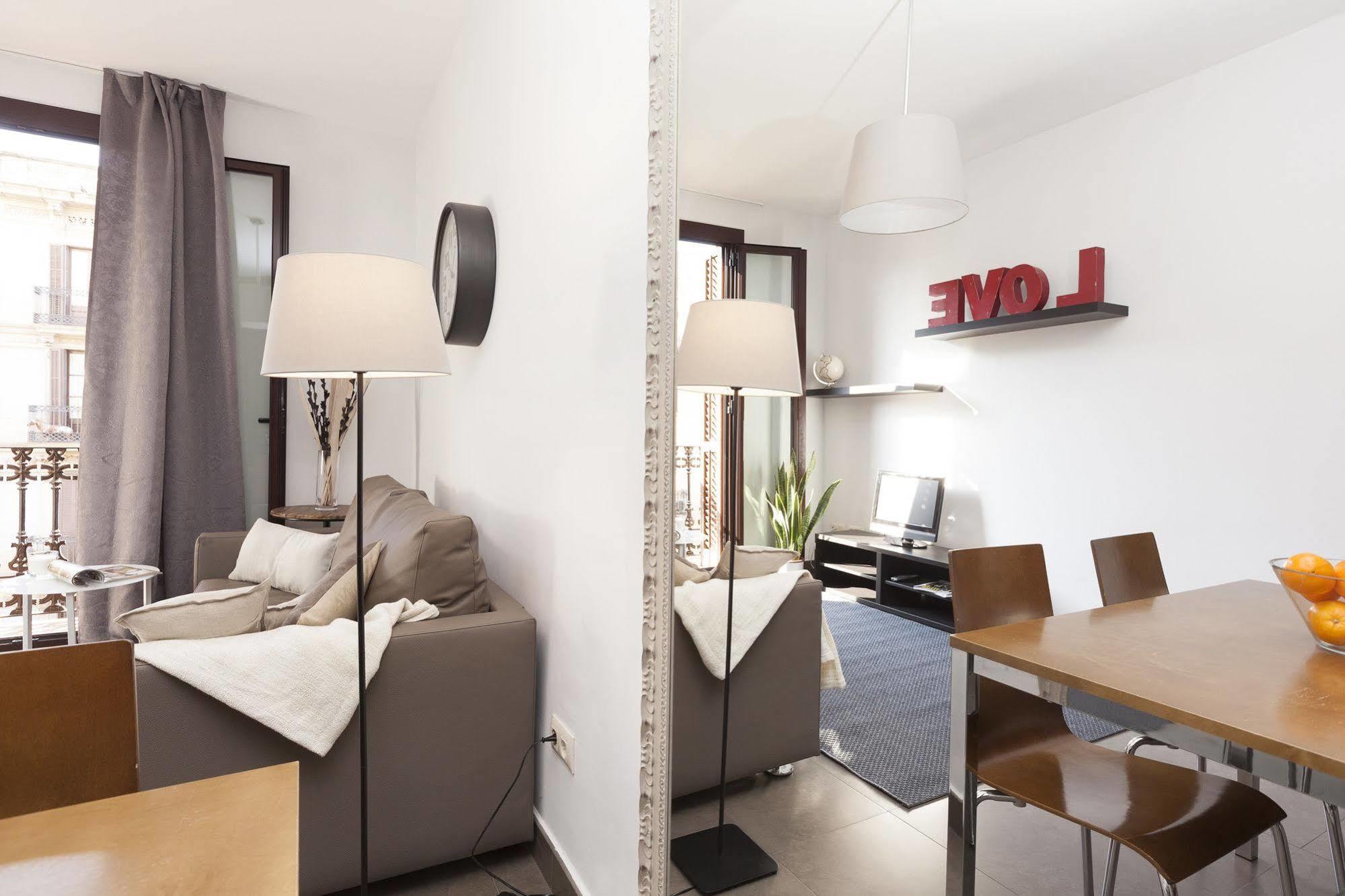 Easy Sleep Gaudi Terrace Apartment Барселона Екстериор снимка