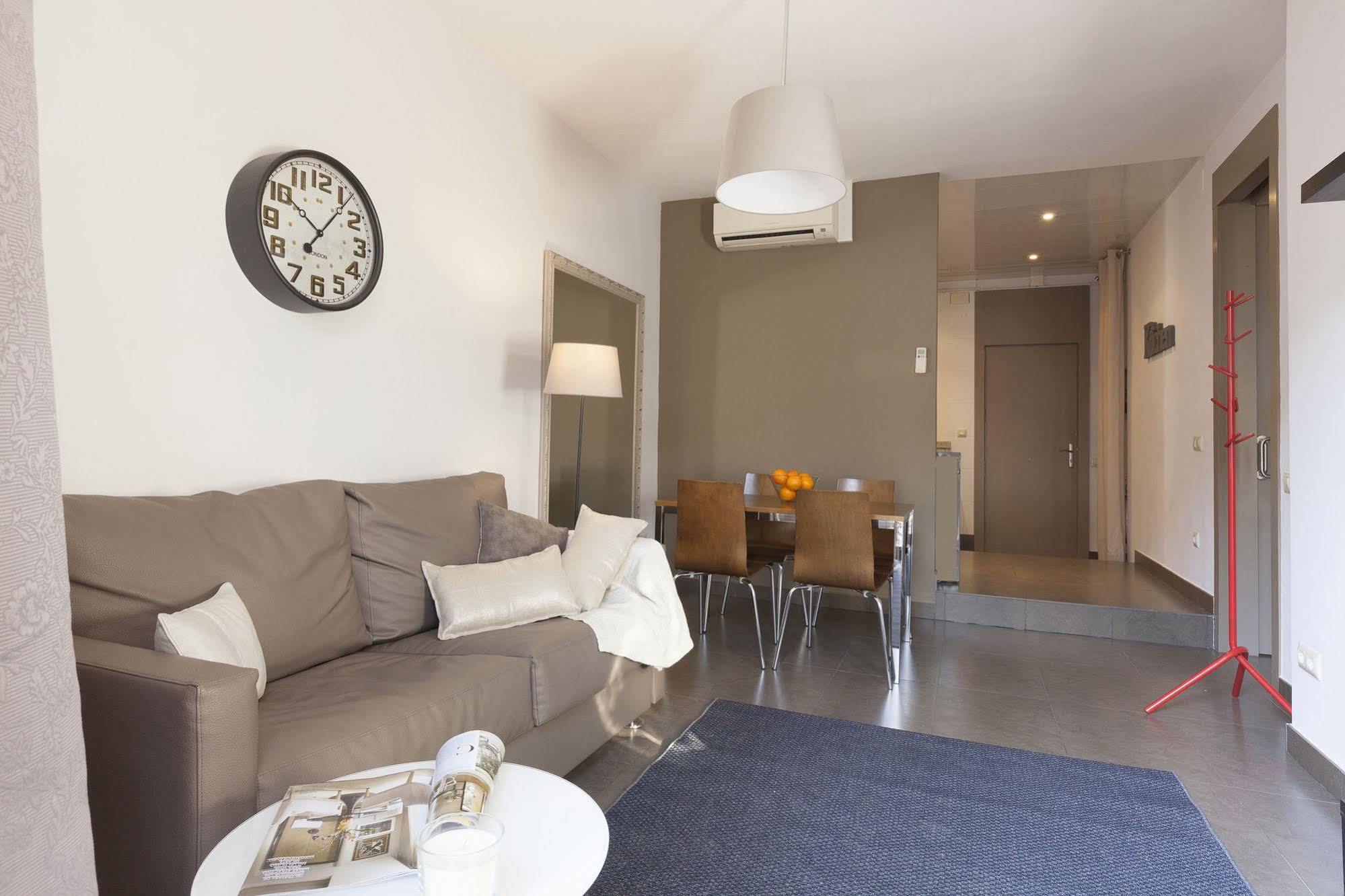 Easy Sleep Gaudi Terrace Apartment Барселона Екстериор снимка