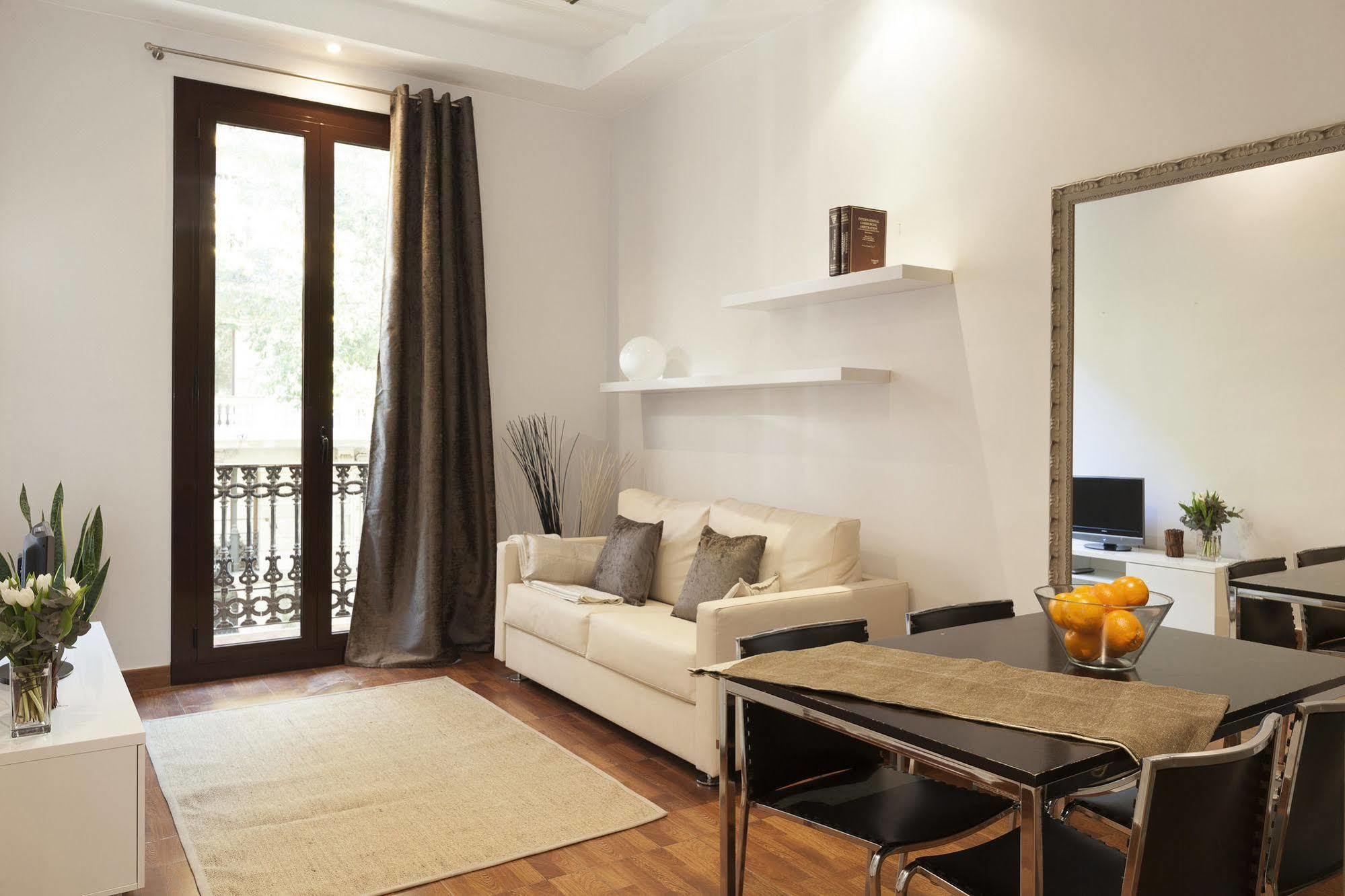 Easy Sleep Gaudi Terrace Apartment Барселона Екстериор снимка