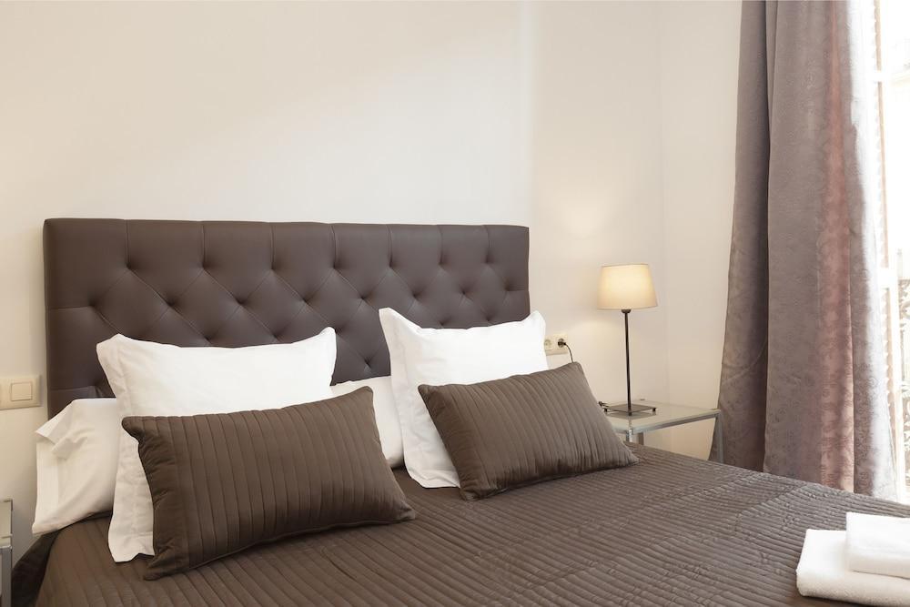 Easy Sleep Gaudi Terrace Apartment Барселона Екстериор снимка