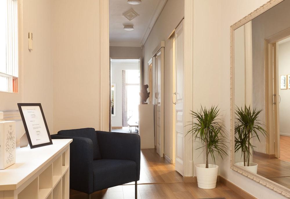 Easy Sleep Gaudi Terrace Apartment Барселона Екстериор снимка