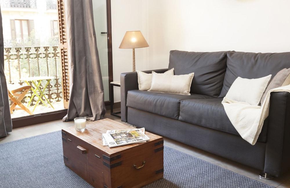 Easy Sleep Gaudi Terrace Apartment Барселона Екстериор снимка