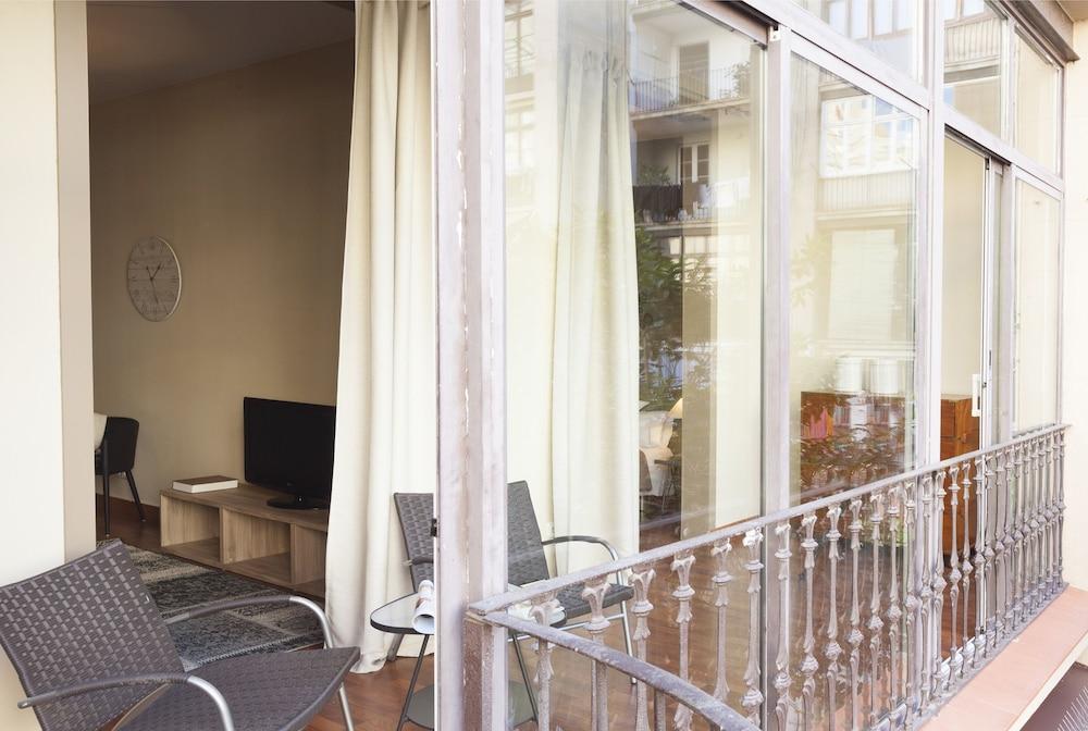 Easy Sleep Gaudi Terrace Apartment Барселона Екстериор снимка