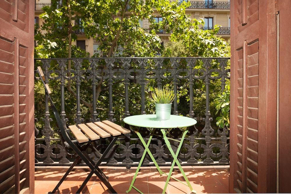 Easy Sleep Gaudi Terrace Apartment Барселона Екстериор снимка