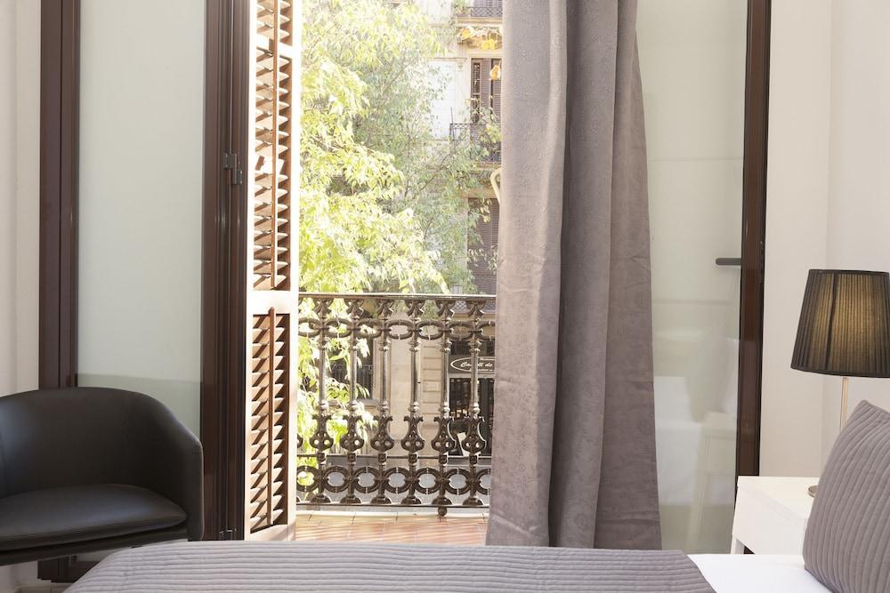 Easy Sleep Gaudi Terrace Apartment Барселона Екстериор снимка